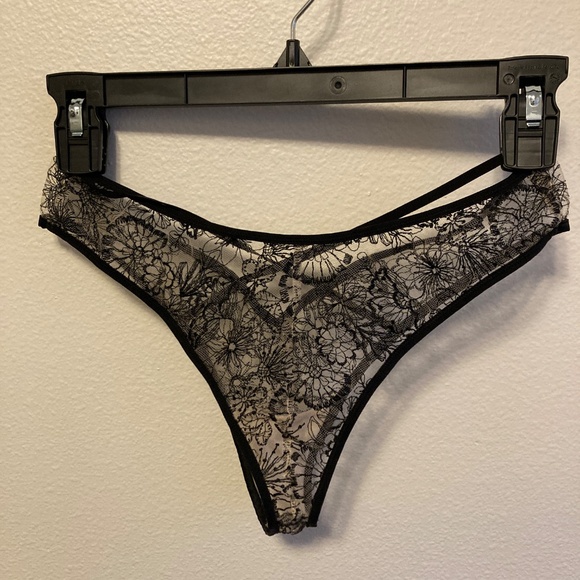 LAST DAY -- VS Embroidered Matching Set - Picture 8 of 15